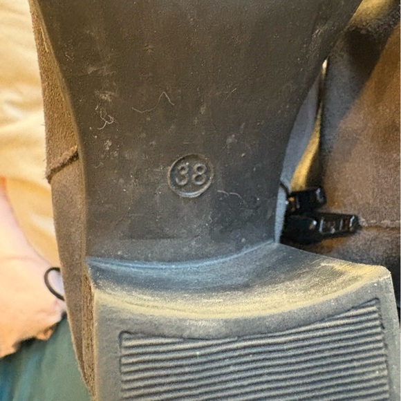 Bos. & Co. Barlow Women’s 38 Grey Suede Slouch Ankle Block Heel Bootie Side Zip - Picture 10 of 10